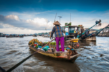 Cai Rang floating market, Can Tho, Vietnam - obrazy, fototapety, plakaty