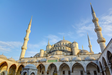 Fototapeta na wymiar Blue mosque (Sultan Ahmed Mosque), Istanbul, Turkey