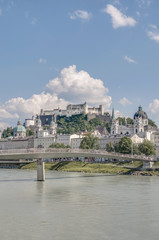 Fototapeta premium Salzach river on its way through Salzburg, Austria