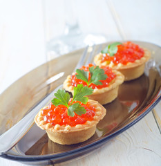 tartalets with caviar