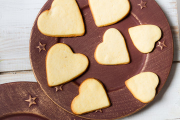 Heart-shaped cookies arranged on a plate no. 3