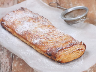 strudel sprinkled with powdered sugar