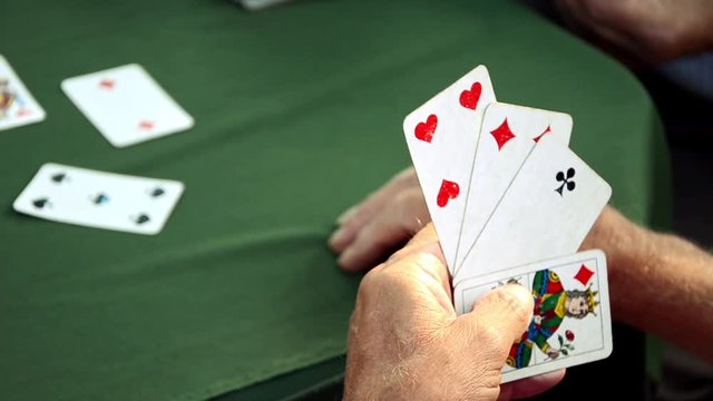 spillare le carte a scopa