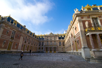 Fototapeta na wymiar Pałac w Wersalu we Francji.