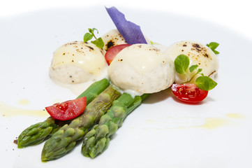 Мясные тефтели со спаржей