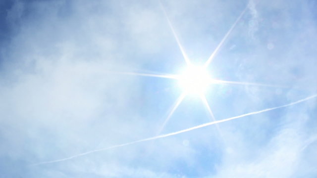 Wolken und Sonne