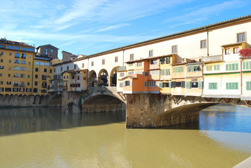 Fototapeta na wymiar Ponte Vecchio we Florencji - Włochy - 062