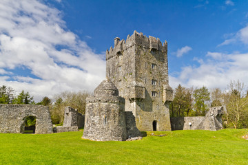 Fototapeta na wymiar Zamek Aughnanure w Co Galway, Irlandia