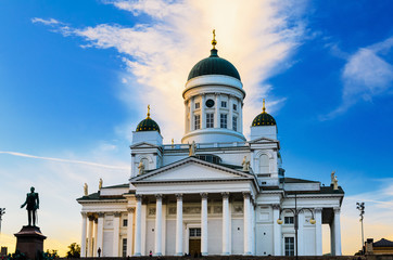 Fototapeta na wymiar Katedra w Helsinkach, Finlandia