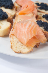 Crostini with salmon and caviar