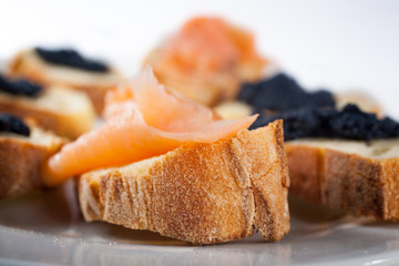Crostini with salmon and caviar