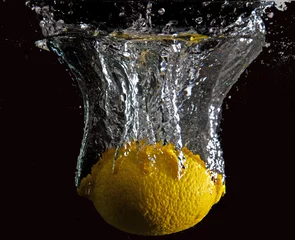 Crédence de cuisine en verre imprimé Éclaboussures deau Éclaboussure de citron