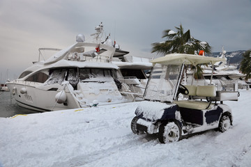 car, yacht and snow