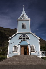 Fototapeta na wymiar traditional nordic church in iceland