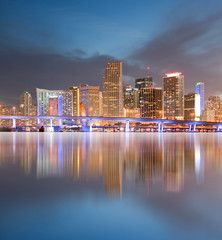 Naklejka premium Miami Florida buildings panorama with reflection