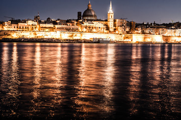Fototapeta na wymiar View of Malta. Old Valletta in dusk