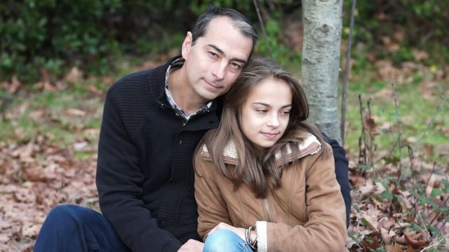 p&egrave;re et fille - tendresse et fiert&eacute;