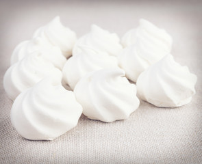 Meringue shells