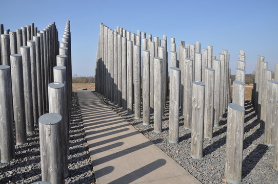 Stangenpyramide bei Dreieich