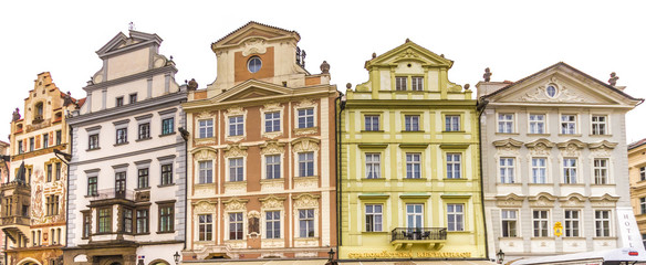 Fototapeta na wymiar facade of historical building in prague