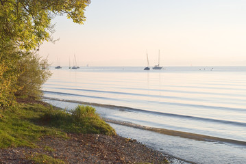 Obraz premium Boats at Rest on Lake Ammer