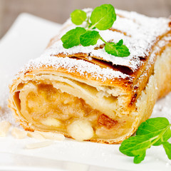 warmer Apfelstrudel