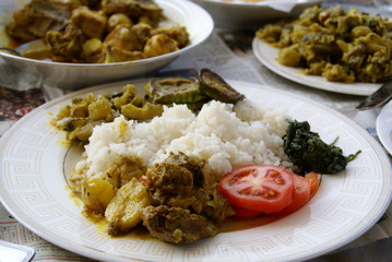 バングラデシュ　家庭料理　野菜カレー
