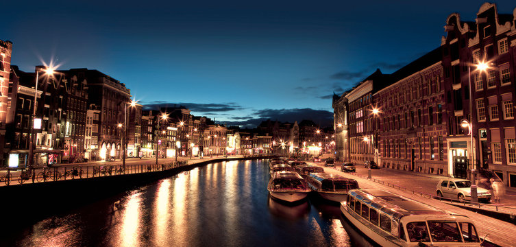 Amsterdam channels at night