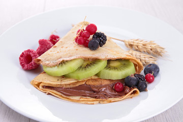 crepe with fruit and chocolate