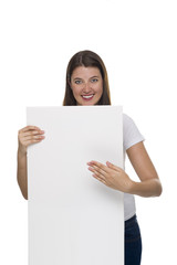 Fototapeta premium Junge Frau hält eine Werbetafel