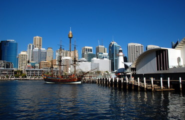 Obraz premium View on Cockle Bay, Sydney Tower Eye, Maritime Museum, Sydney