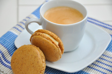 Cappuccino Macarons