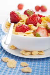 cornflakes with strawberry