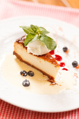 cheesecake with ice cream