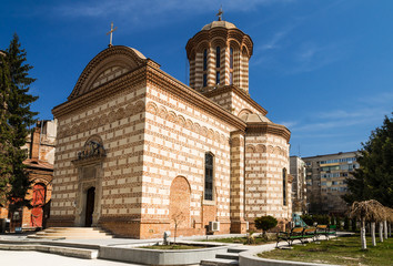 Fototapeta na wymiar Kościół stary Curtea Veche w Bukareszcie, w Rumunii
