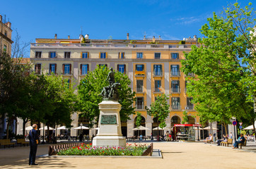 Gérone, place centrale, Espagne