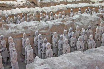 Tuinposter Terra cotta warriors excavation © TravelWorld