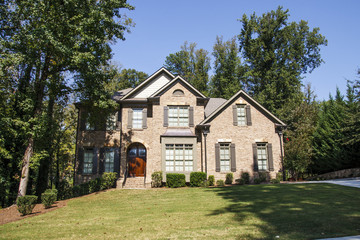 Obraz premium Nice Brick House on Shady Hill
