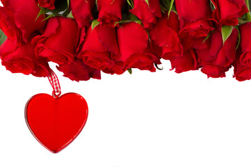 red roses with hanging heart