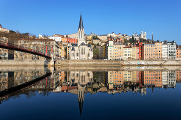 Fototapeta na wymiar widok poziomy z Lyonu i rzeki Saone