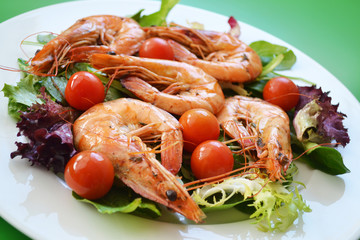 Prawns in orange-garlic marinade