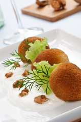 Polpette di formaggio impanate, antipasto