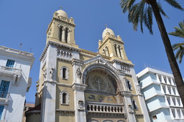 Fototapeta na wymiar Kościół chrześcijański w Tunisie, stolicy Tunezji
