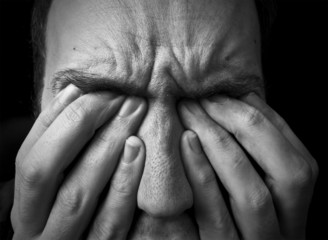  feeling upset / in pain