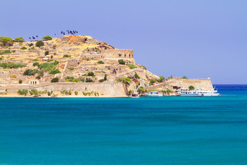 Fototapeta na wymiar Mirabello Bay widok z wyspy Spinalonga na Krecie, Grecja