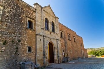 Fototapeta na wymiar Zewnętrzna ściana Arcadi klasztoru
