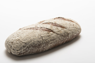 Schwarzbrot-gestaubt.