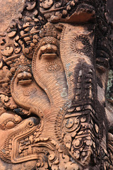 Trois serpents, détail du temple de Banteay Srei