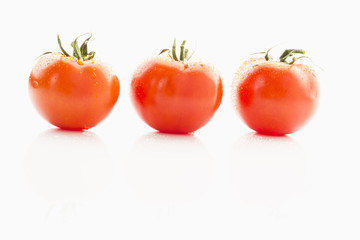 drei Tomaten