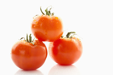 drei Tomaten